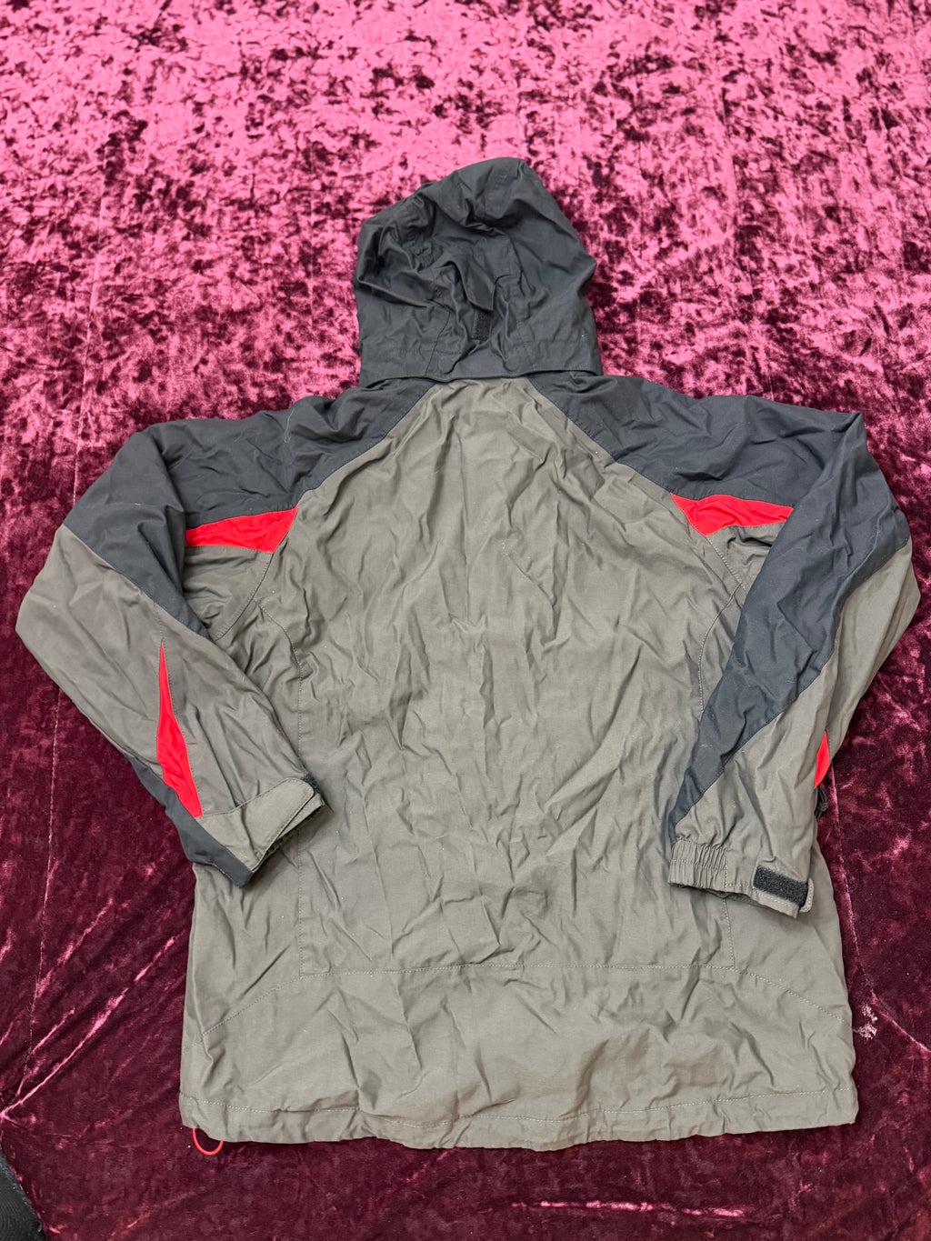 Medium Columbia Gray/Black/Red Jacket!